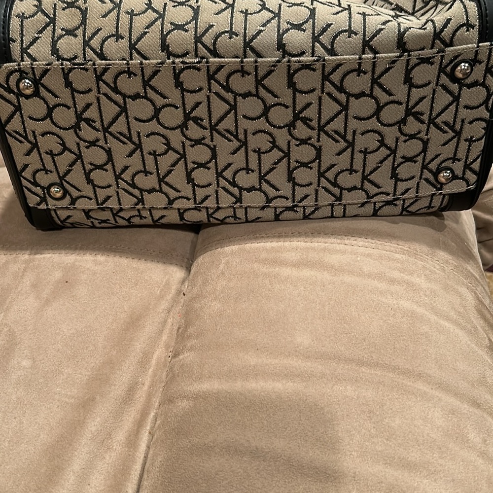 Calvin Klein NWOT BAG - Picture 8 of 8